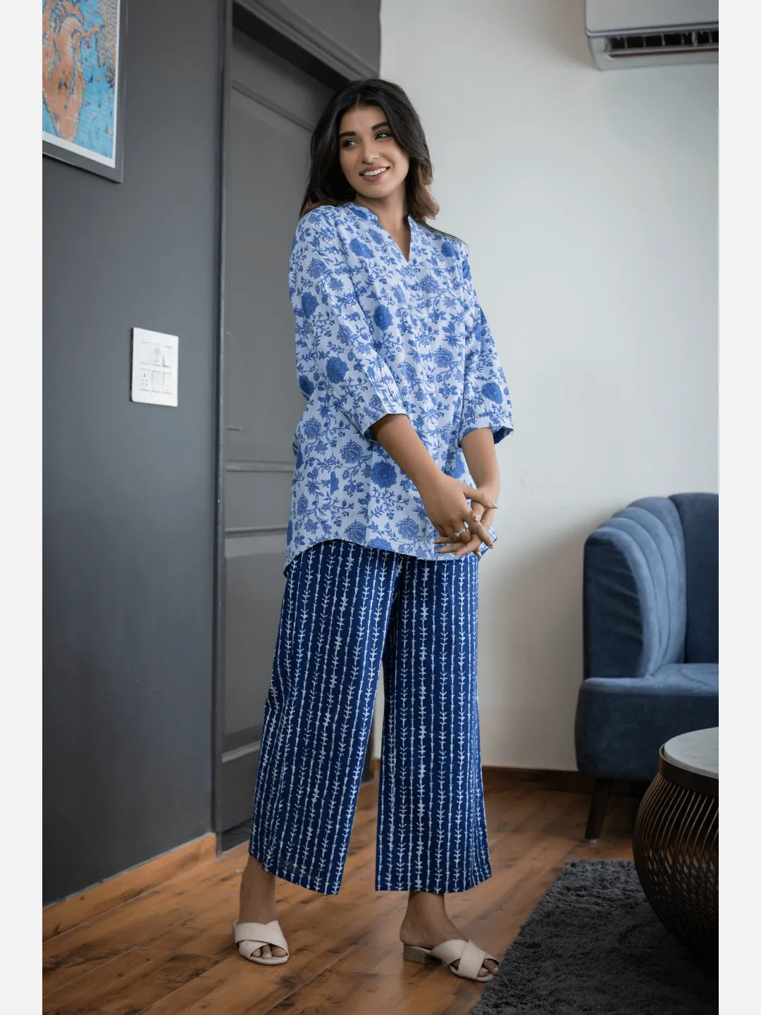 Blue Back pleated indigo Cotton Loungewear