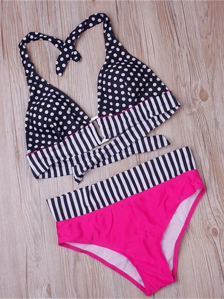 Verführerisches Push-Up-Bikini-Set mit Polka Dots und Bandage