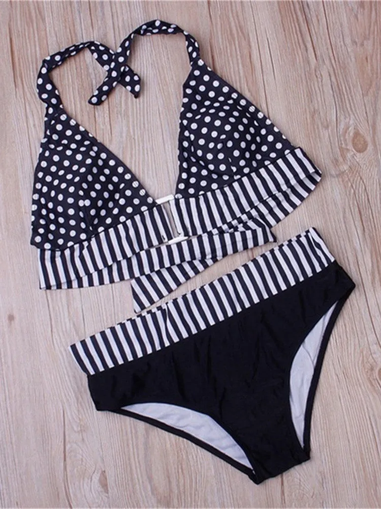 Verführerisches Push-Up-Bikini-Set mit Polka Dots und Bandage